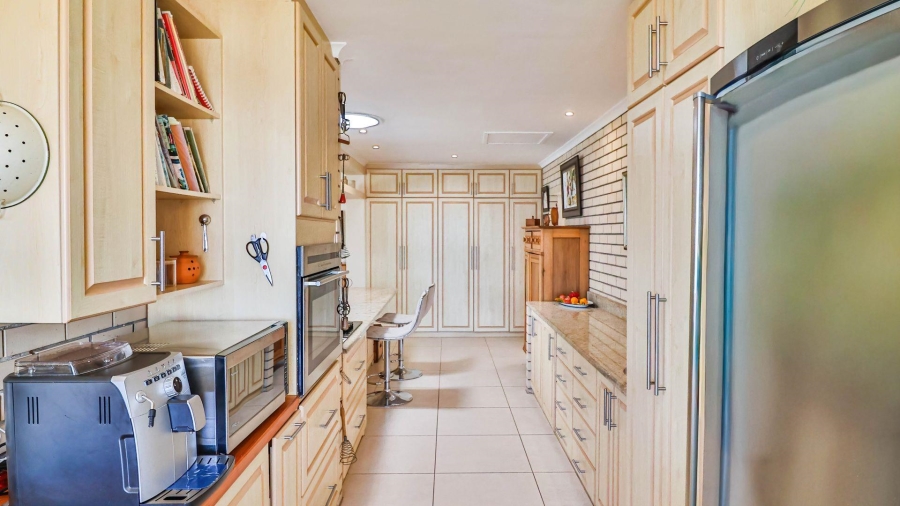 4 Bedroom Property for Sale in De Kelders Western Cape